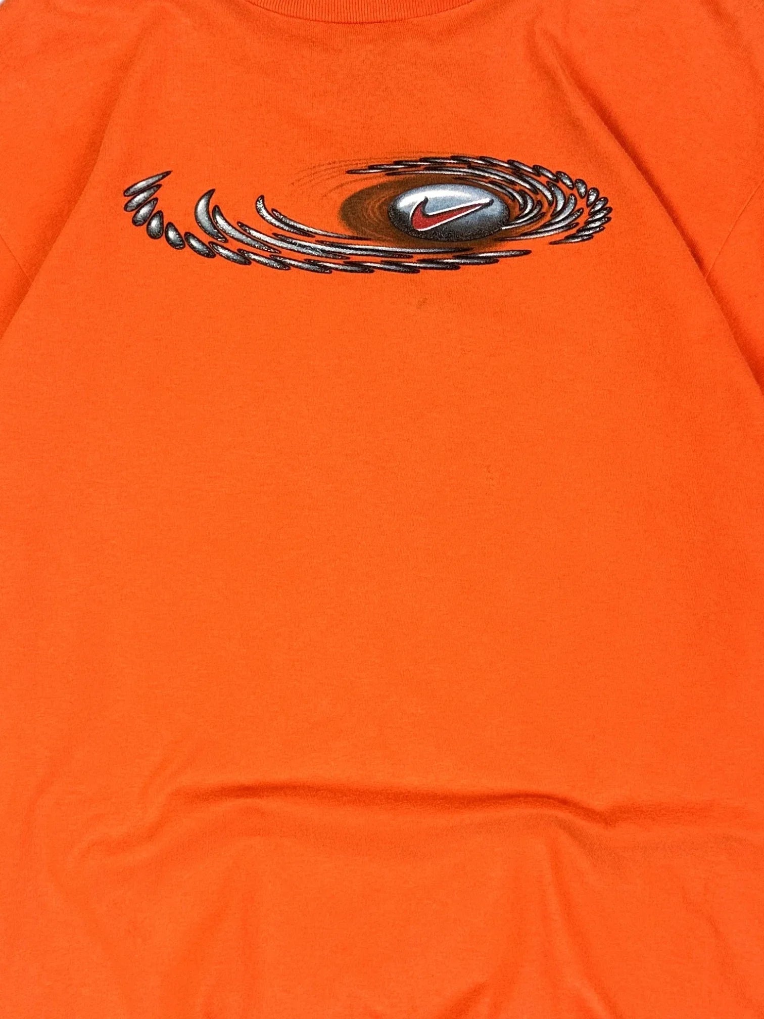 Vintage 00s (y2k) Nike Cyber T-shirt