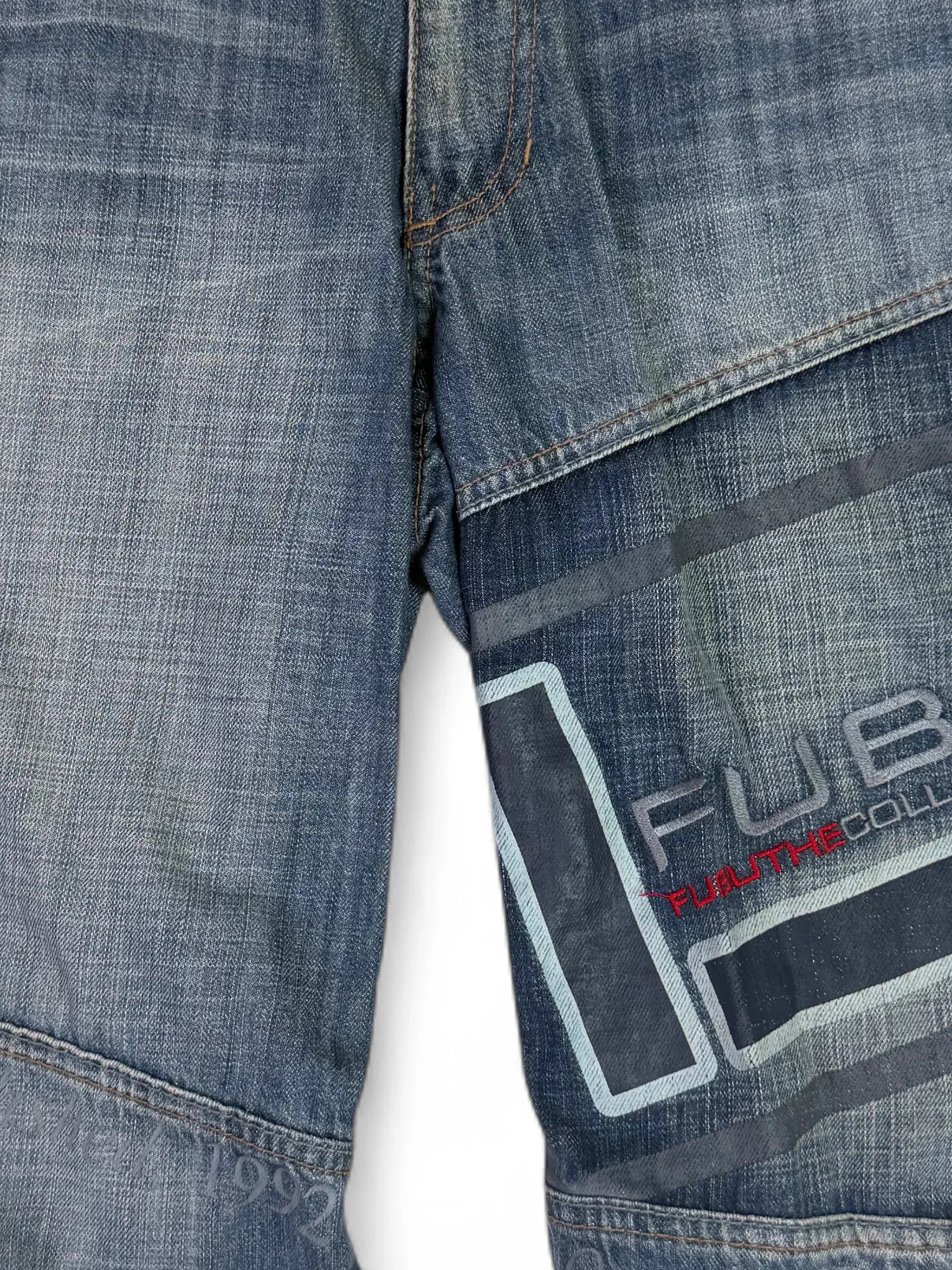 Vintage 00s Y2K FUBU Platinum logo denim capri shorts
