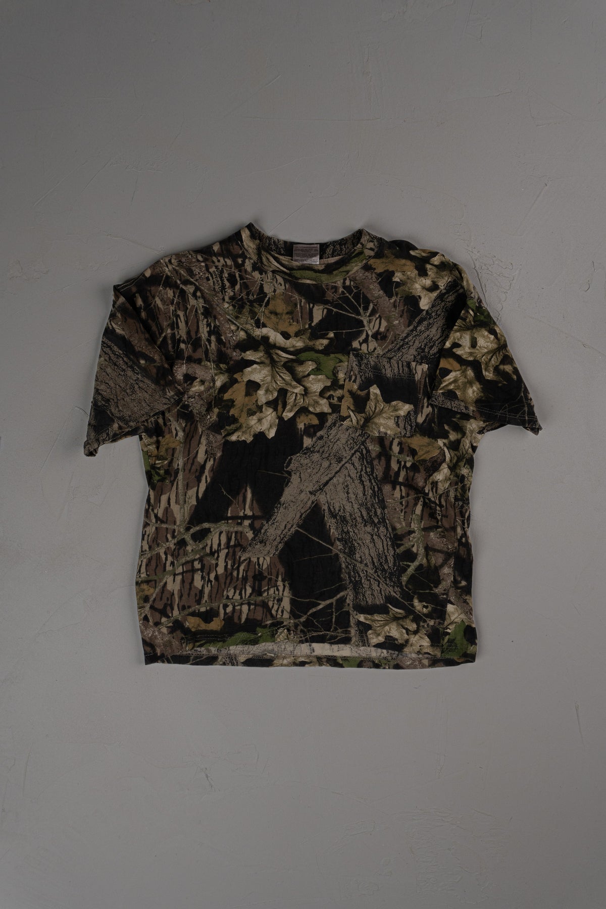Vintage Russ Outdoors Short Sleeve T-shirt