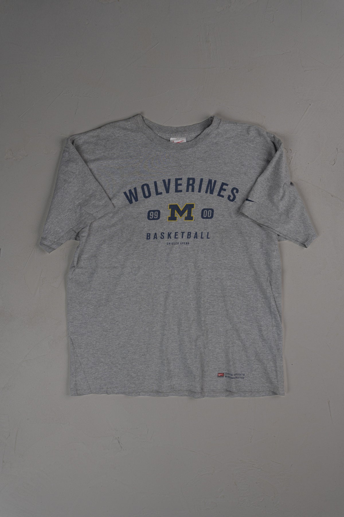 Vintage 90s Michigan Wolverines Basketball T-shirt