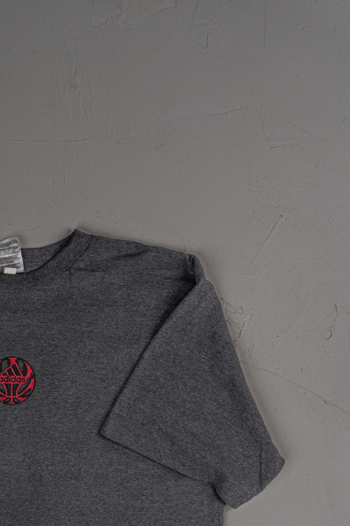 Vintage 00s Y2K Adidas T-shirt